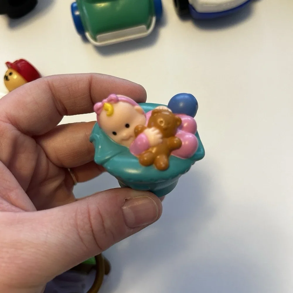 Fisher Price Little People Lot Of 36 Mixed Pieces Swing Animals Farmers Cars Vtg